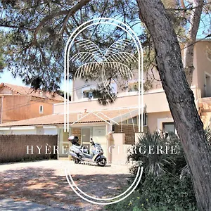 Hyères-plage-t2 Neuf 1 Er-clim- La Capte Vue Route Et Marais Appartement